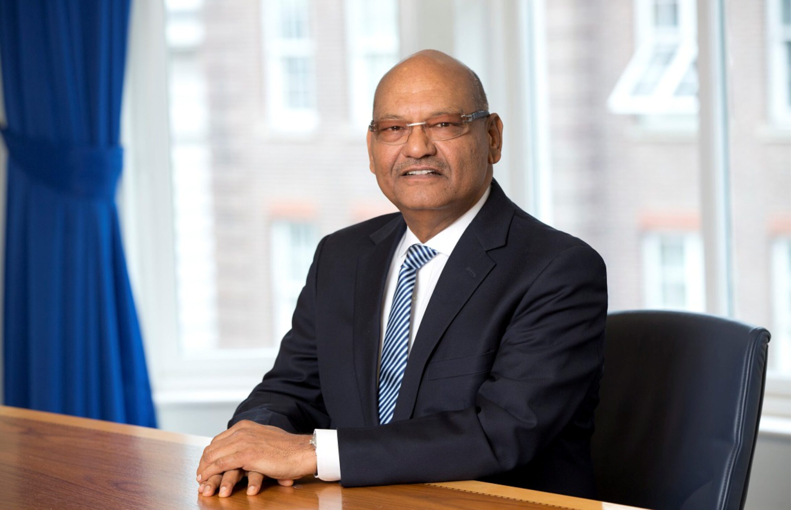 बालको में भारत सरकार ने 51% हिस्सेदारी स्टरलाइट लिमिटेड को विनिवेशित की।